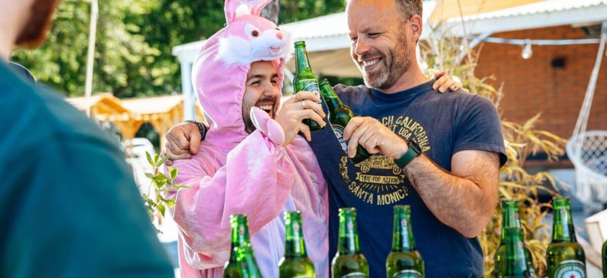 Vrijgezellenfeest op het strand